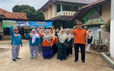 Jalan Sehat Bersama Guru MIN, MTs Negeri 1, dan MAN Pekalongan: Meningkatkan Semangat dan Kebersamaan