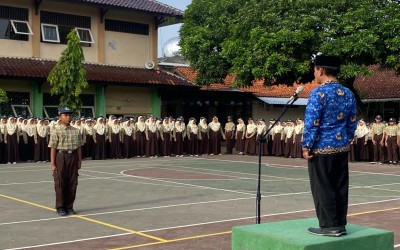 MTsN 1 Pekalongan Gelar Upacara Bendera Rutin Ditanggal 17 Kedungwuni