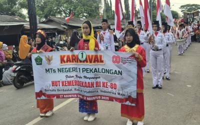 MTsN 1 Pekalongan Buktikan Kreativitas, Juara 2 Karnaval Kecamatan