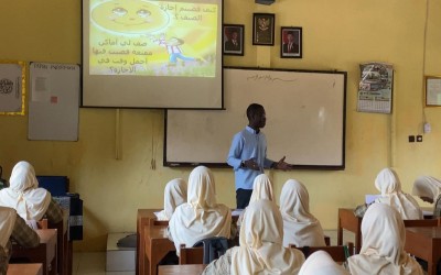 Kedatangan Native Speaker dari Nigeria Dukung Kelas Unggulan Bahasa di MTsN 1 Pekalongan